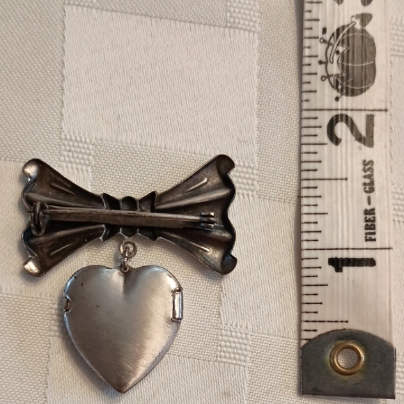 Silver Tone Bow Heart Locket Pendant Brooch - Picture 3 of 3
